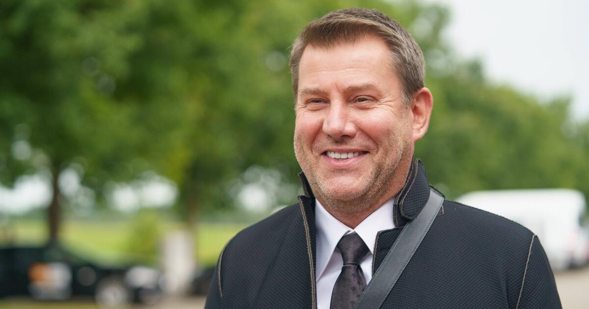 Sein Lachflash ist ansteckend: Jens Riewa scheitert bei "Pudding mit ...