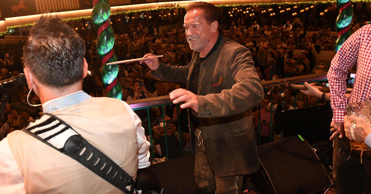 Terminator in Tracht Arnold Schwarzenegger feiert auf Oktoberfest 1&1