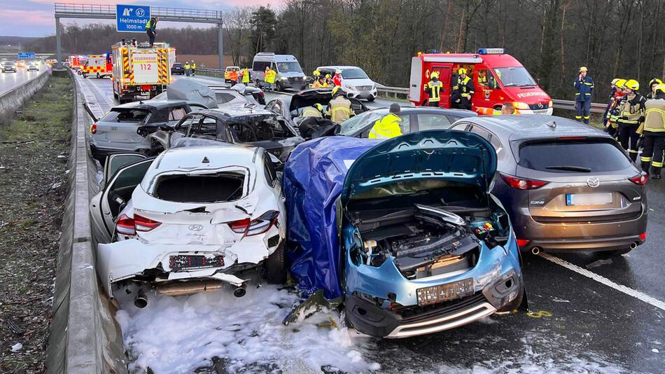 Massenkarambolage auf A3 in der Nähe von Würzburg