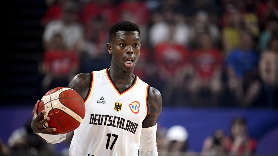 Basketball-Kapitän Dennis Schröder während des WM-Spiels gegen Japan 2023