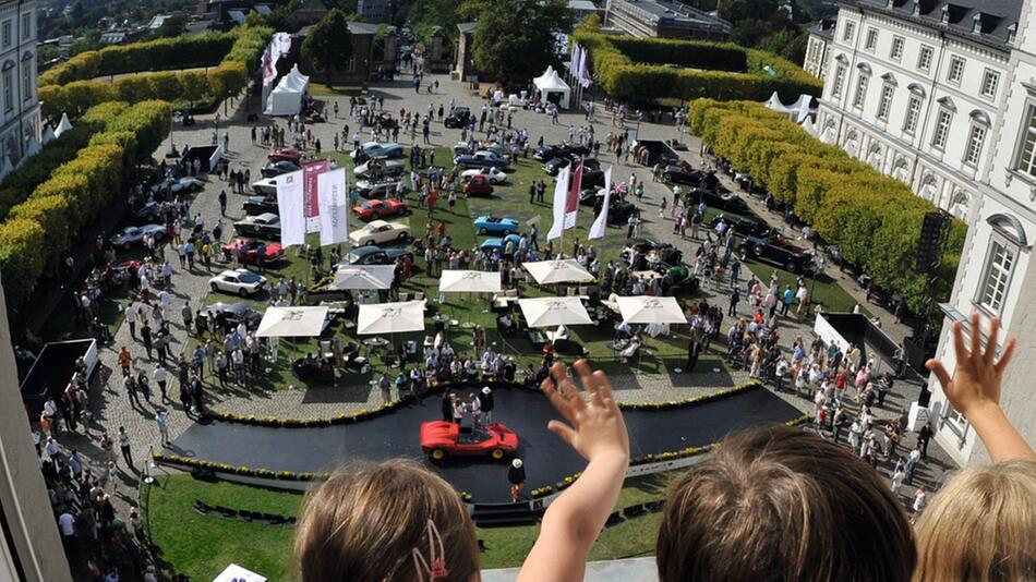 Schloss Bensberg Classics: Begeisterndes Oldtimer-Event in prachtvollem Ambiente