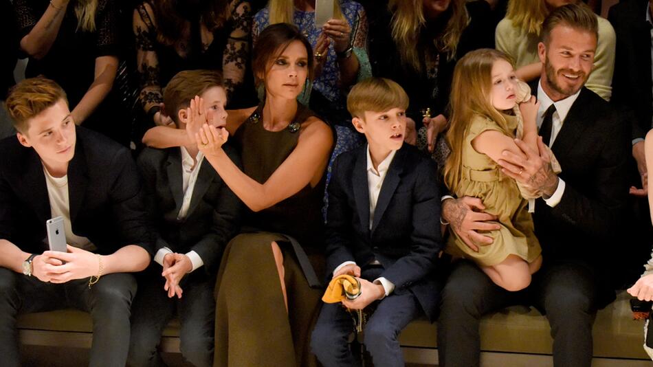 Brooklyn Beckham, Cruz Beckham, Victoria Beckham, Romeo Beckham, Harper Beckham, David Beckham