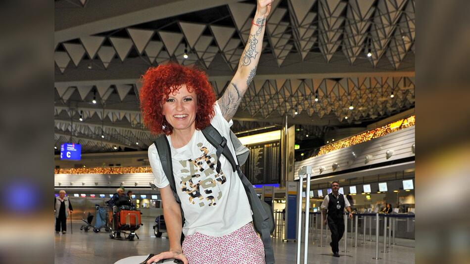 Lucy Diakovska - hier kurz vor dem Hinflug nach Australien - hat 2024 bei "Ich bin ein Star ...