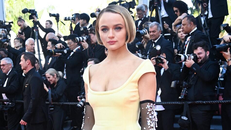 Am Abschlussabend in Cannes fiel Joey King mit ihrer neuen Frisur auf.