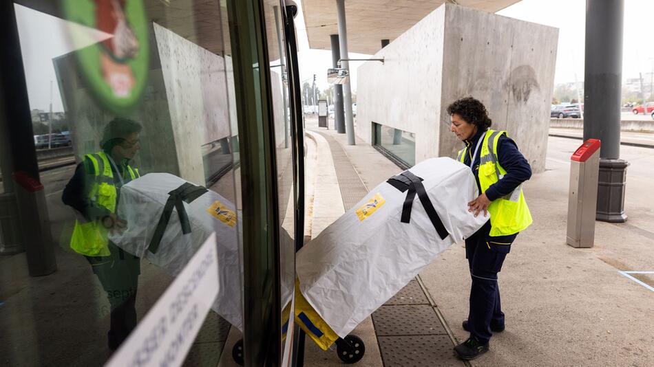 Französische Post testet Pakettransport per Tram