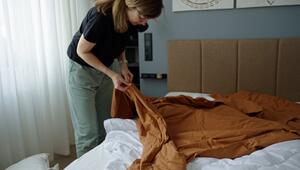 Neuer Lifehack zum Bettbeziehen: die "Burrito"-Methode