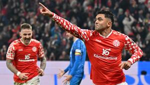 Nadiem Amiri von Mainz 05 feiert sein Tor zum 2:0 gegen Heidenheim.