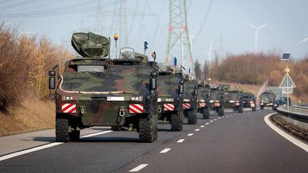 "HETHEX" und "ORANGE ROAD": Bundeswehr übt Autobahn- und Kolonnen-Fahren