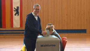 Wahl in Berlin: CDU-Spitzenkandidat Evers gibt "gelöst und entspannt" seine Stimme ab