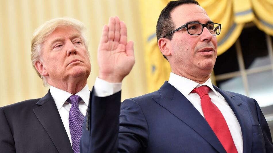 Steven Mnuchin, Vereidigung