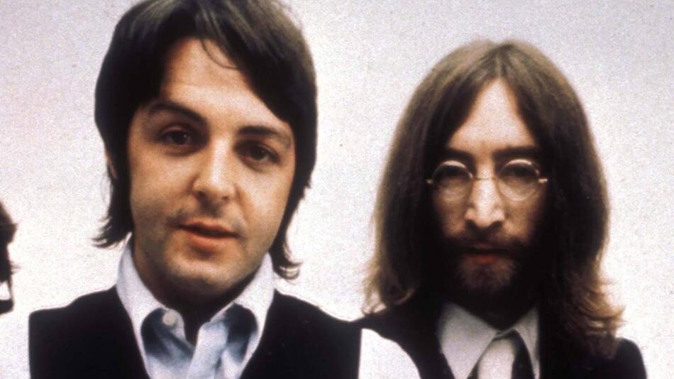 Paul McCartney (l.) und John Lennon zum Ende der Beatles-Zeit.