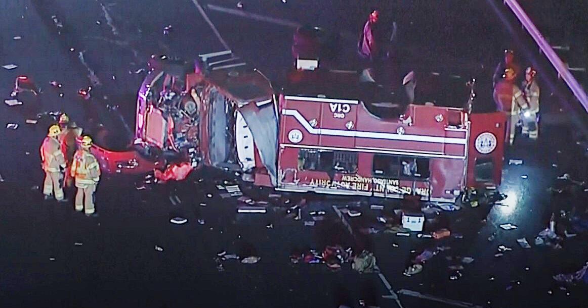 Feuerwehrauto umgekippt: Acht Feuerwehrleute in Kalifornien verletzt | 1&1