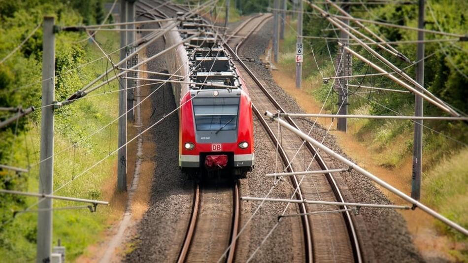 Voll bis übervoll": Pro Bahn warnt vor dem Sommer