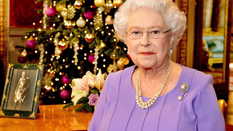 Queen Elizabeth, Buckingham Palace, Royals, Weihnachten