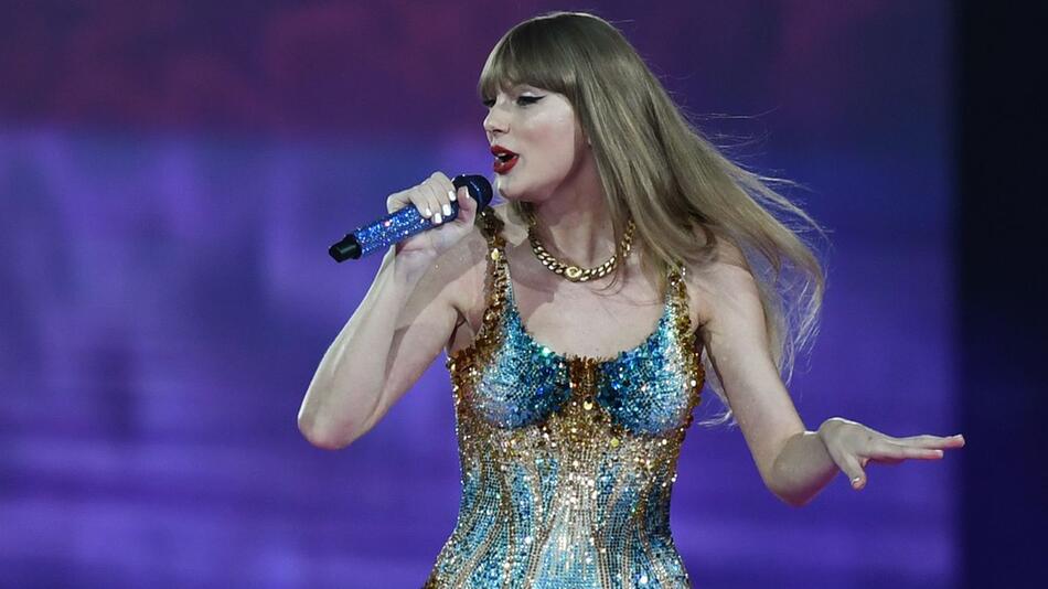 Taylor Swift Eras Tour 2024 in Sydney
