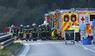 Rettungsdienste und Feuerwehr an der Unfallstelle