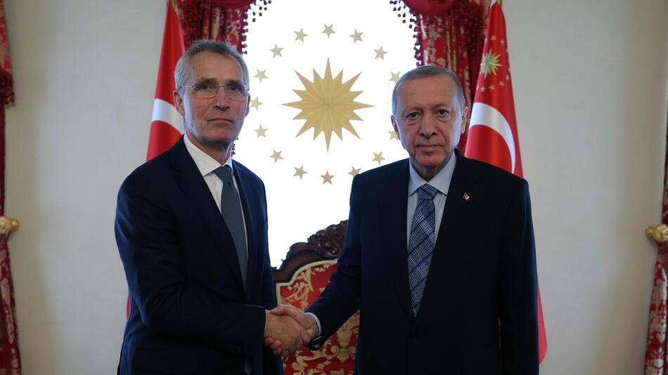 Nato-Generalsekretär Jens Stoltenberg und der türkische Präsident Recep Tayyip Erdogan
