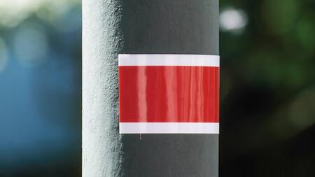 Verkehrszeichen an Laternen: Wissen Sie, was es bedeutet?