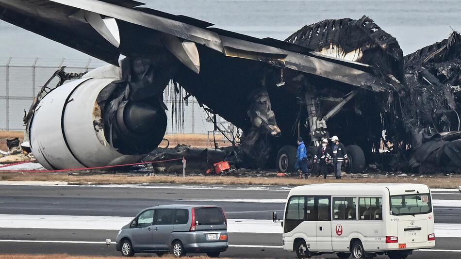 zerstörtes Flugzeug