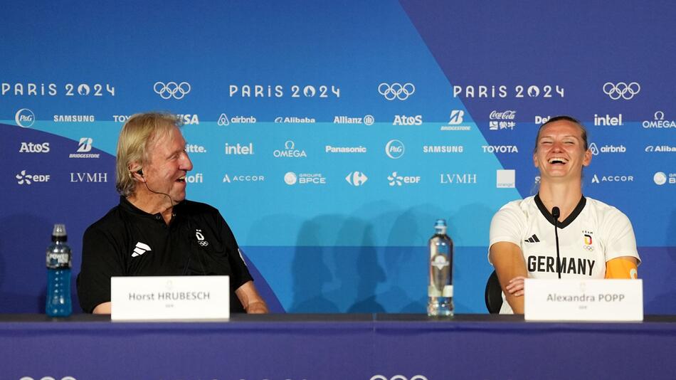 Horst Hrubesch (l) und Alexandra Popp