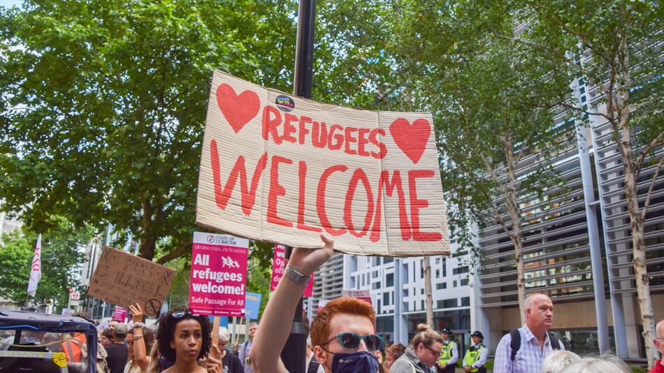 London, Schild, Demonstration, Refugees welcome