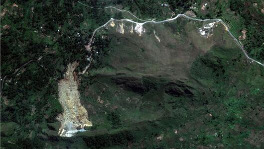 Satellitenbild des Erdrutsches in Papua-Neuguinea