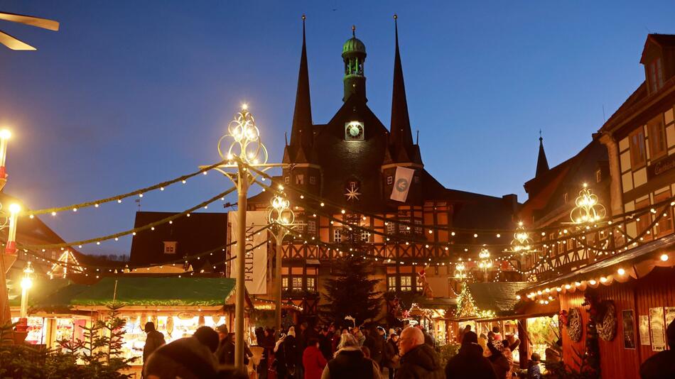 Archivbild - Weihnachtsmarkt in Wernigerode