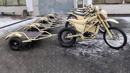 Kalashnikov Izh Enduro – elektrisch und leise: Russische Militär-Enduro mit Anhänger