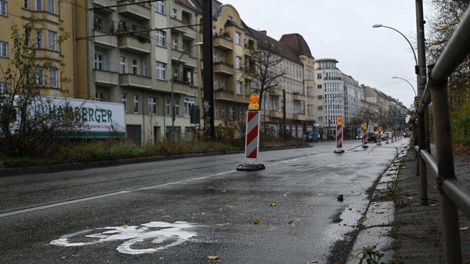 Pop-Up Radweg der Aktivisten "Sand im Getriebe Berlin"