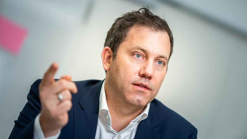 Der SPD-Bundesvorsitzende Lars Klingbeil im dpa-Interview