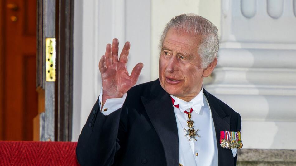 König Charles III. macht einen Ausflug in die Welt der Düfte.