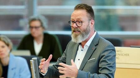 Madsen will mit Estland-Ideen Bürokratie abbauen