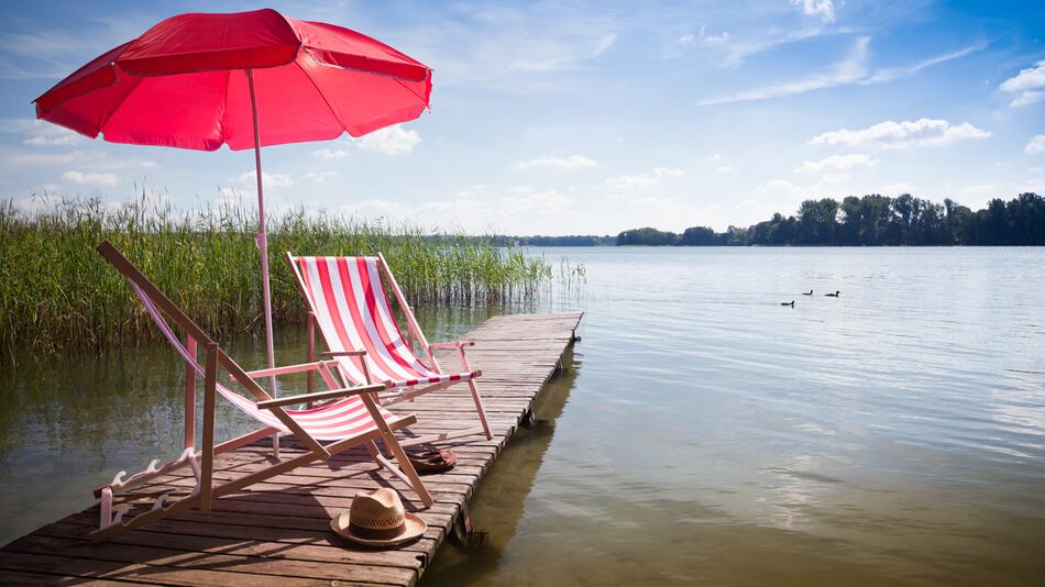 Steg am Badesee