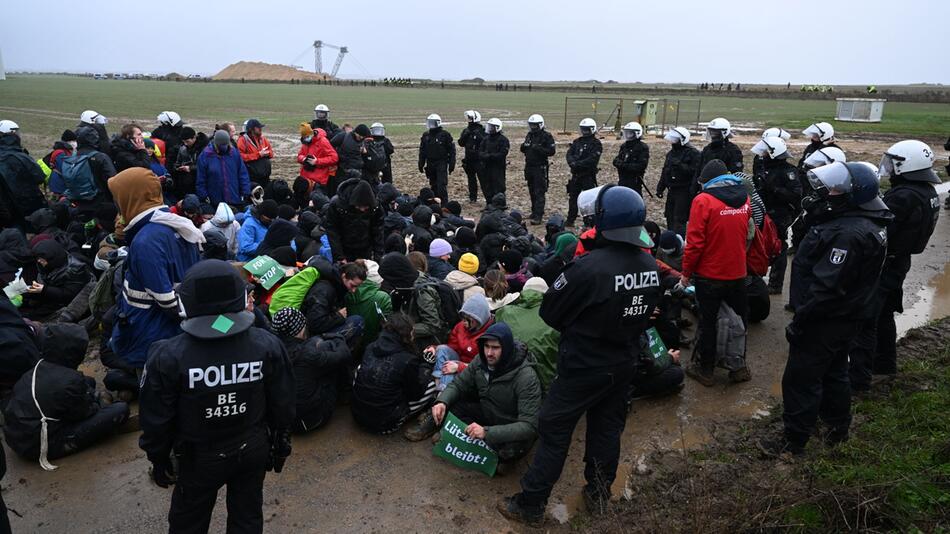 EU-Agentur kritisiert Einkesselung von deutschen Demonstranten