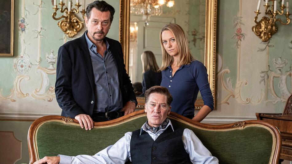 "LandKrimi: Steirermord": Chefinspektor Sascha Bergmann (Hary Prinz, l.) und seine Kollegin Anni ...