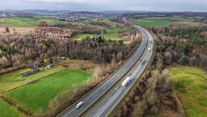Körperteile auf Autobahn gefunden - Haftbefehl