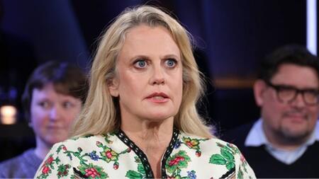 Wegen "Nacktheit": YouTube löscht Video von Barbara Schöneberger