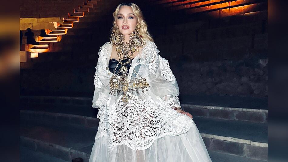 Madonna hat sich für ihre Geburtstagsparty eine besondere Location ausgesucht: das Große Theater ...