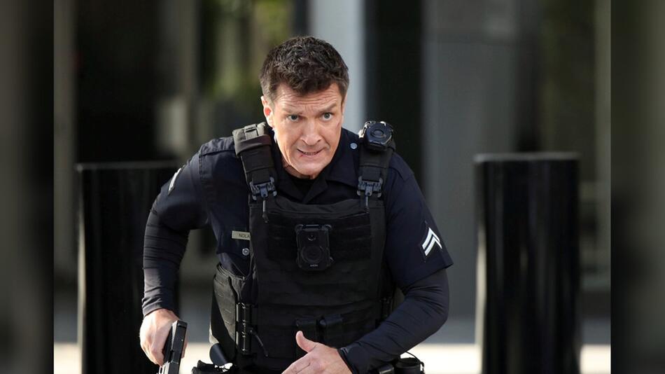 Nathan Fillion kämpft sich als "The Rookie" zurück.